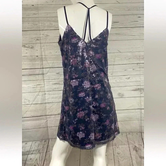 NWOT XHILARATION Spaghetti Crossover Strap Sequin Black Floral Dress sz M - Picture 3 of 5